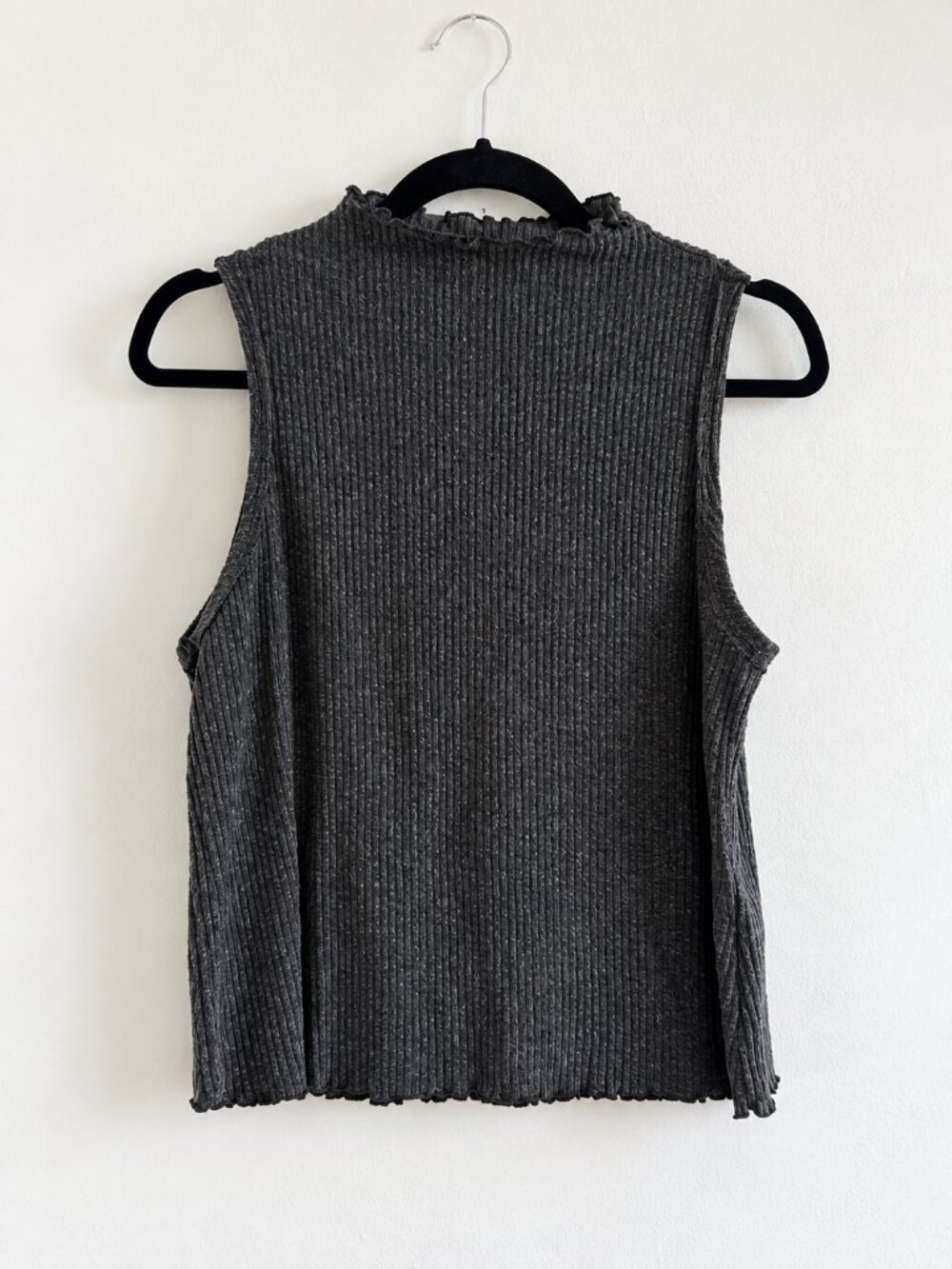 Dark Grey Mock Neck Sleeveless Shirt, Size XL